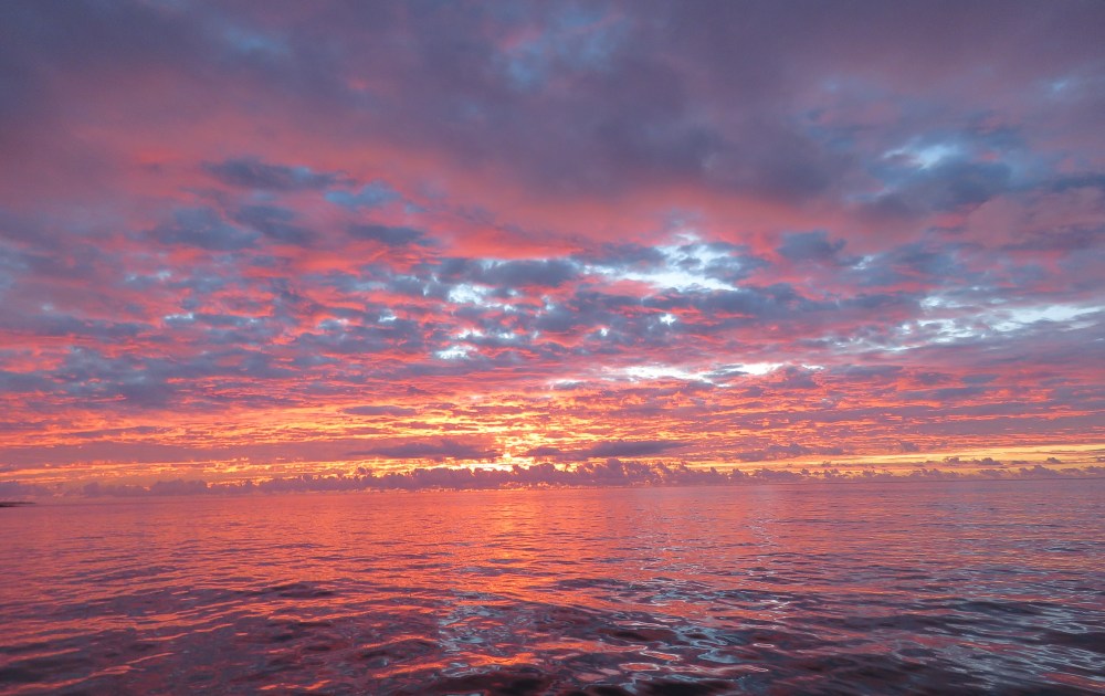 Red sky at night, sailor's delight