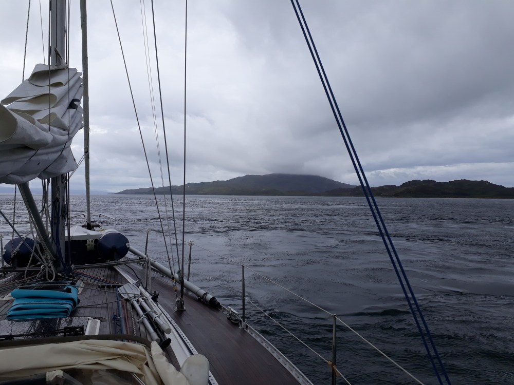 4 knots current pushing..