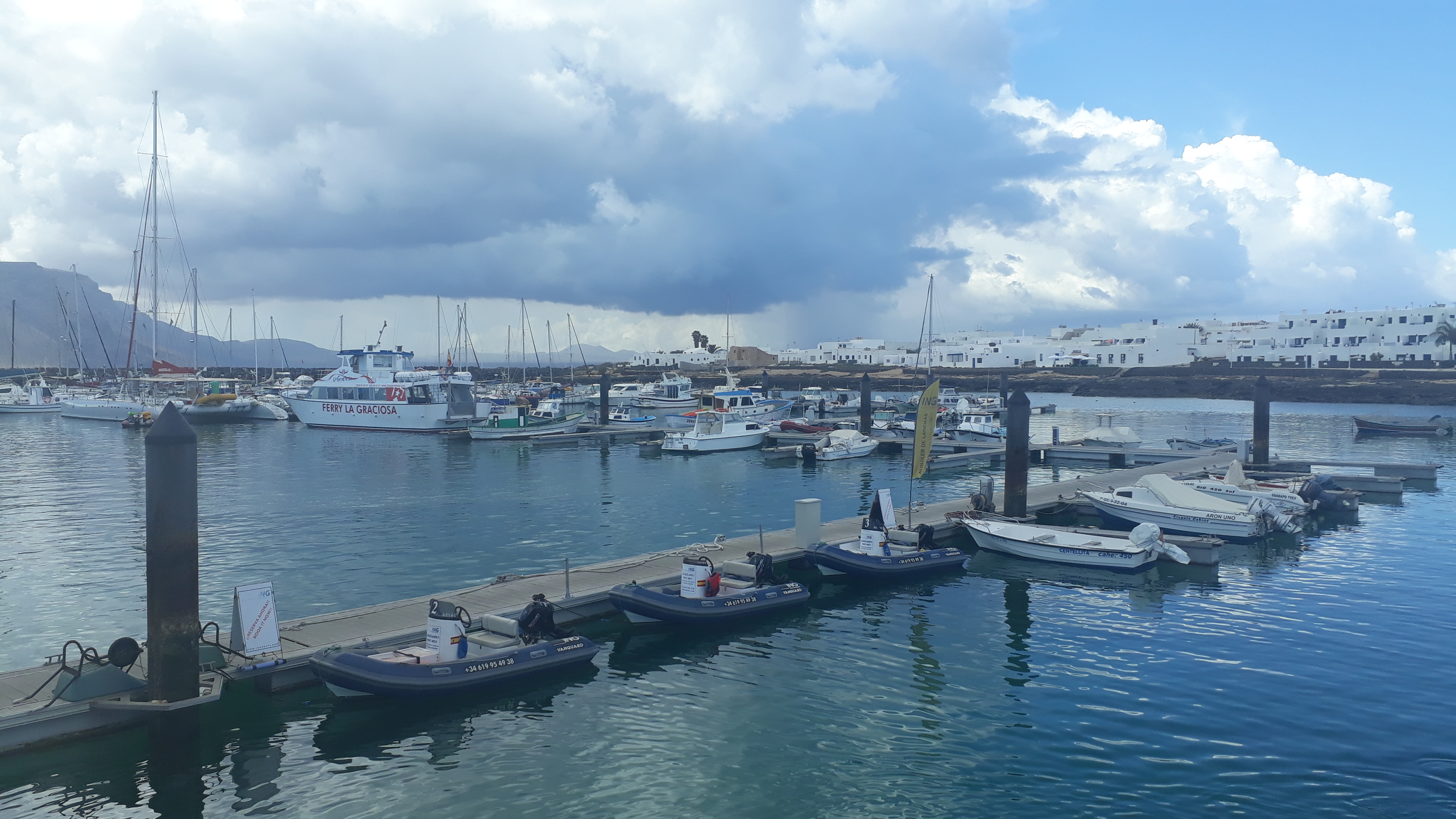 La Graciosa marina